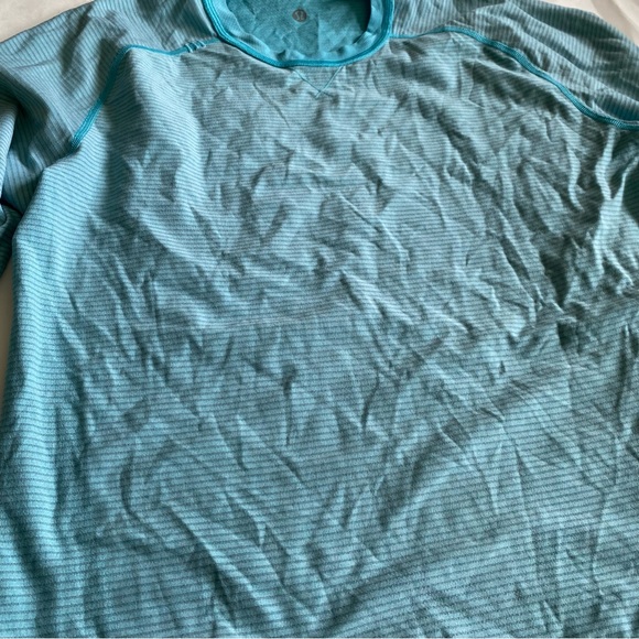 Lululemon Long sleeve in light blue - Picture 3 of 5